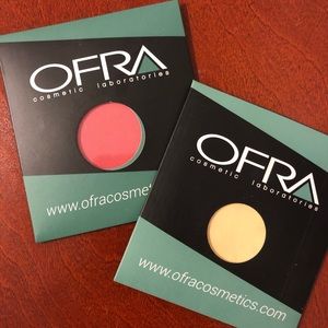 OFRA Blush and Banana Highlighting Powder
